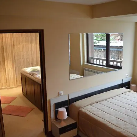 Winslow Atrium 3*